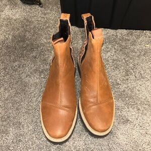 TOMS Dakota Chelsea Boots – Leopard Detail